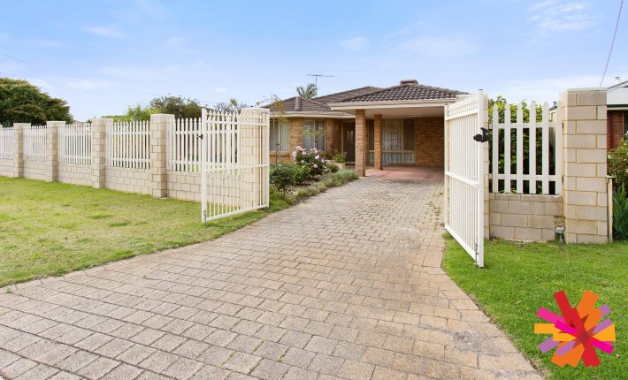 2/2 Pitta Place, Thornlie WA 6108