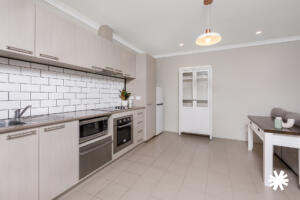 8/4 Crown Street, Rivervale WA 6103 | Bourkes