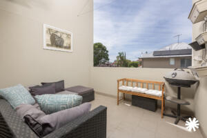 8/4 Crown Street, Rivervale WA 6103 | Bourkes