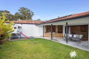 6a Synge Place, Waterford WA 6152 | Bourkes