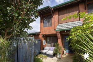 2/11 Kenton Street, Lynwood WA 6147 | Bourkes