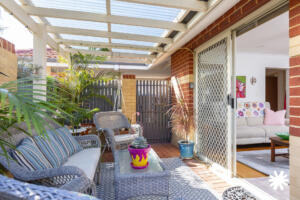 1/39 Challenger Avenue, Manning WA 6152 | Bourkes