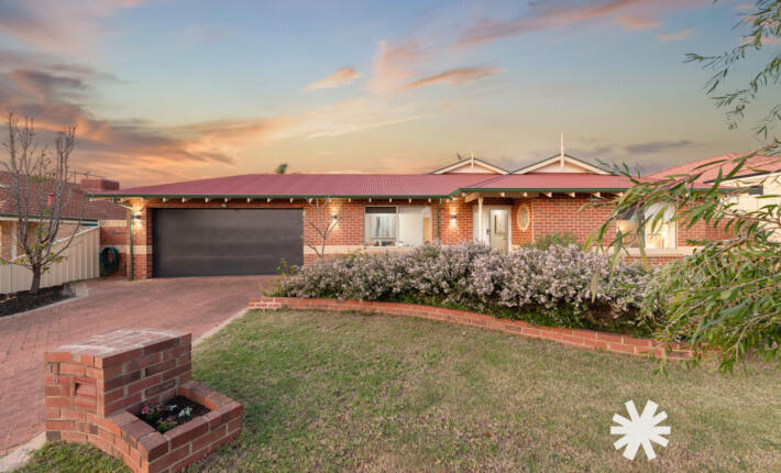 15 Marraboor Place, Success WA 6164