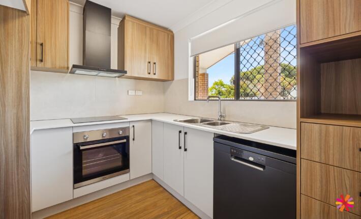 1/10 Hammad Street, Palmyra WA 6157