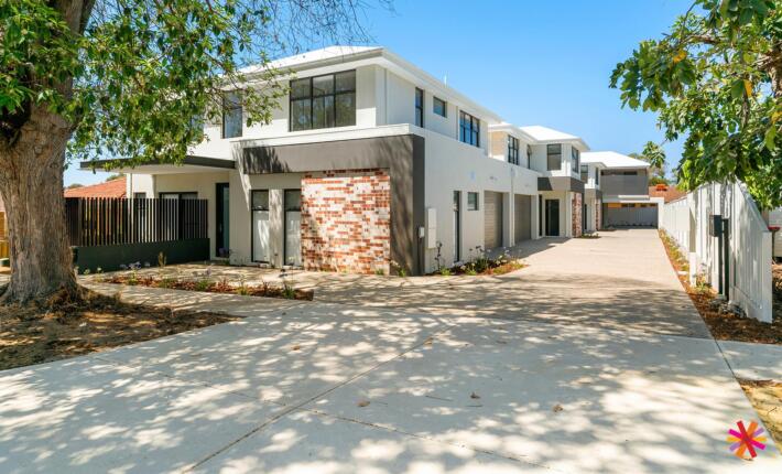 8D Knutsford Avenue, Rivervale WA 6103