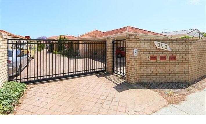 2/313 Canning Highway, Como WA 6152