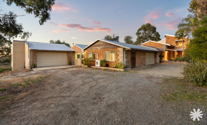 583 Lyon Road, Wandi WA 6167